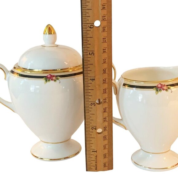 Vtg Wedgwood Fine Bone China Clio Cream & Sugar Bowl with Lid Tea Serve Ware - Picture 9 of 10